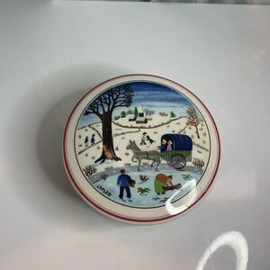 Velleroy & Boch porcelain Christmas trinket box
